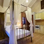 Odos Oneiron Boutique Aparthotel Chania (Crete)