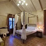 Odos Oneiron Boutique 4*