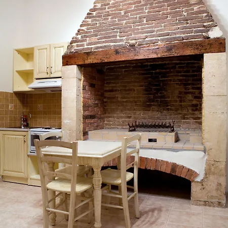 Odos Oneiron Boutique