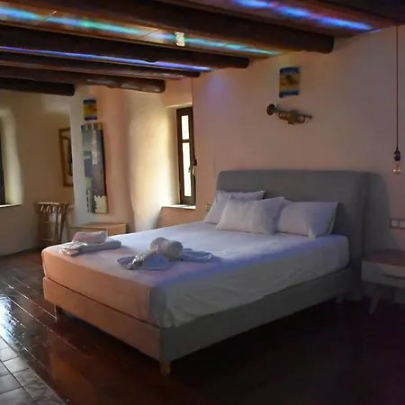 Odos Oneiron Boutique 4* خانيا