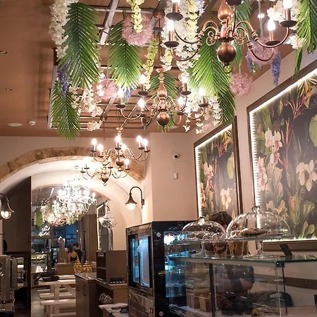 아파트호텔 Odos Oneiron Boutique 4*