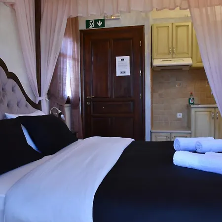 Lägenhetshotell Odos Oneiron Boutique 4*