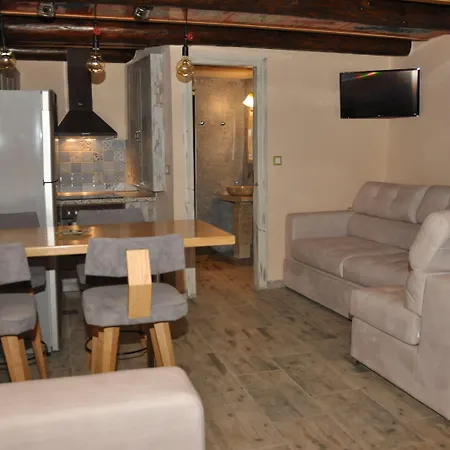 アパートホテル Odos Oneiron Boutique